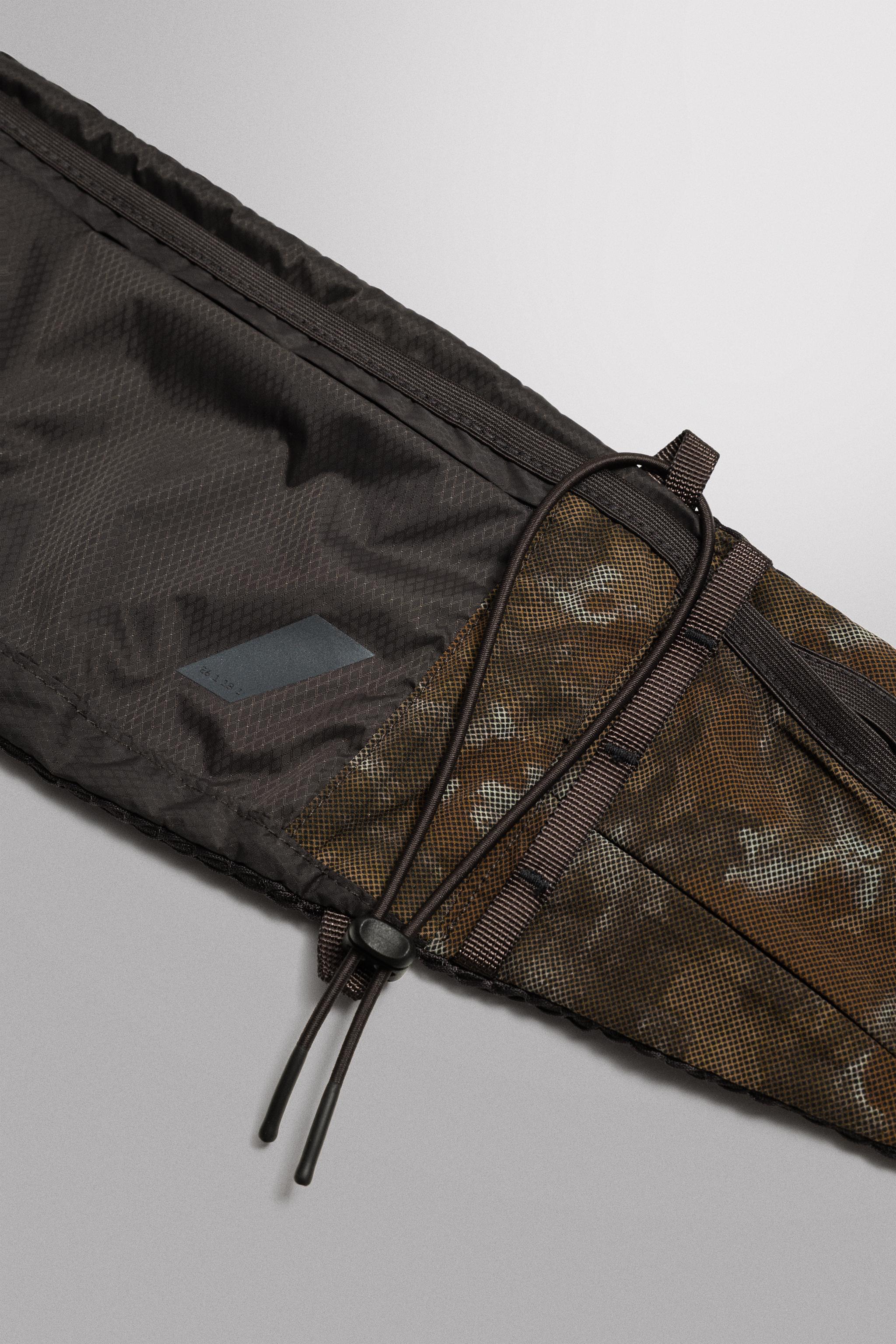 TECHNICAL SPORTS BELT BAG